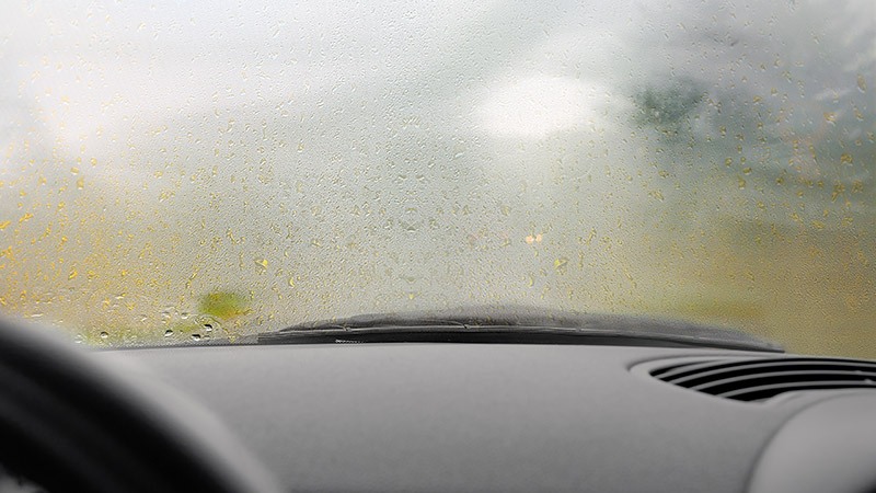 چگونه از گرم شدن شیشه های خودرو در زمستان جلوگیری کنیم؟
