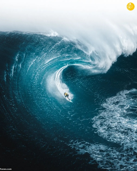   موج سواری به نام Chris Ross، از موجی عزیم در استالرای باین می‌اید/ Phil de Glennoel


